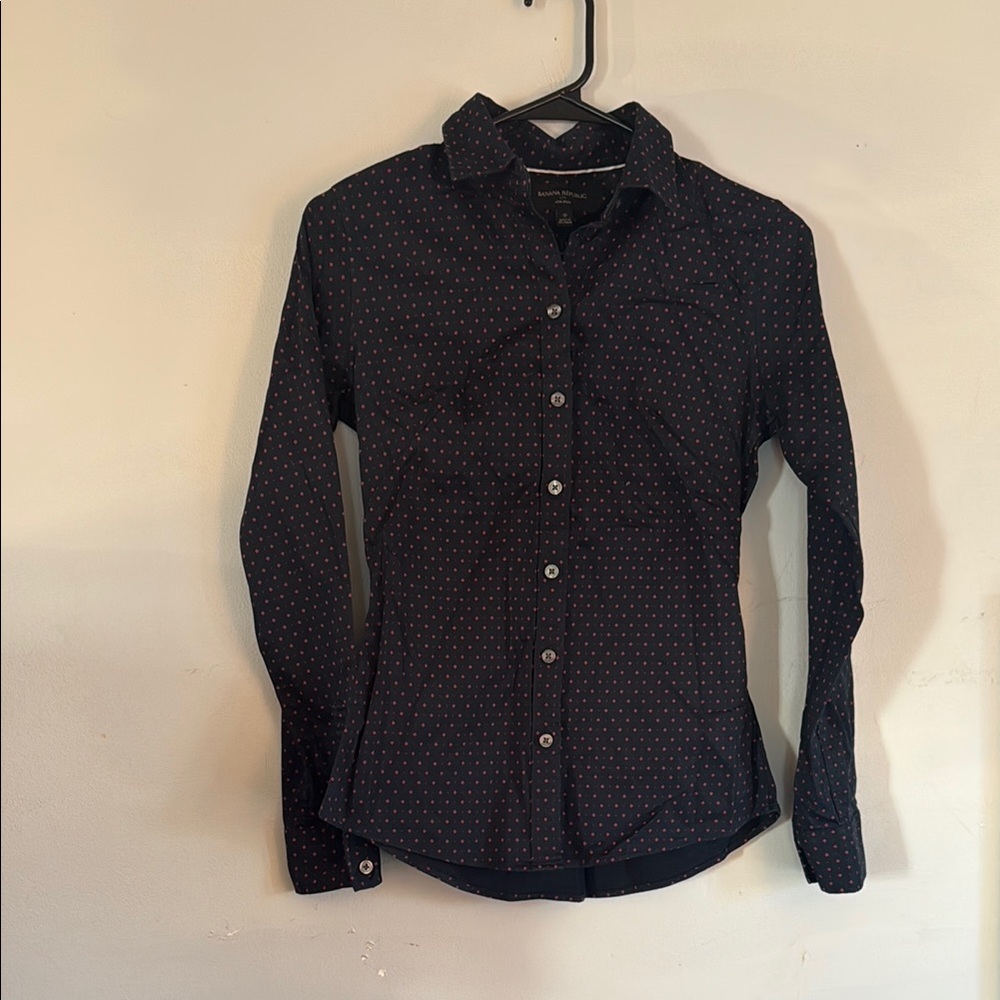 Sale- Banana Republic Black Fitted Button Down Shirt